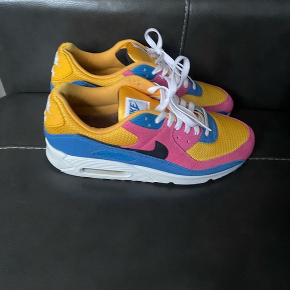 Nike Air Max 90 - Picture 3 of 8